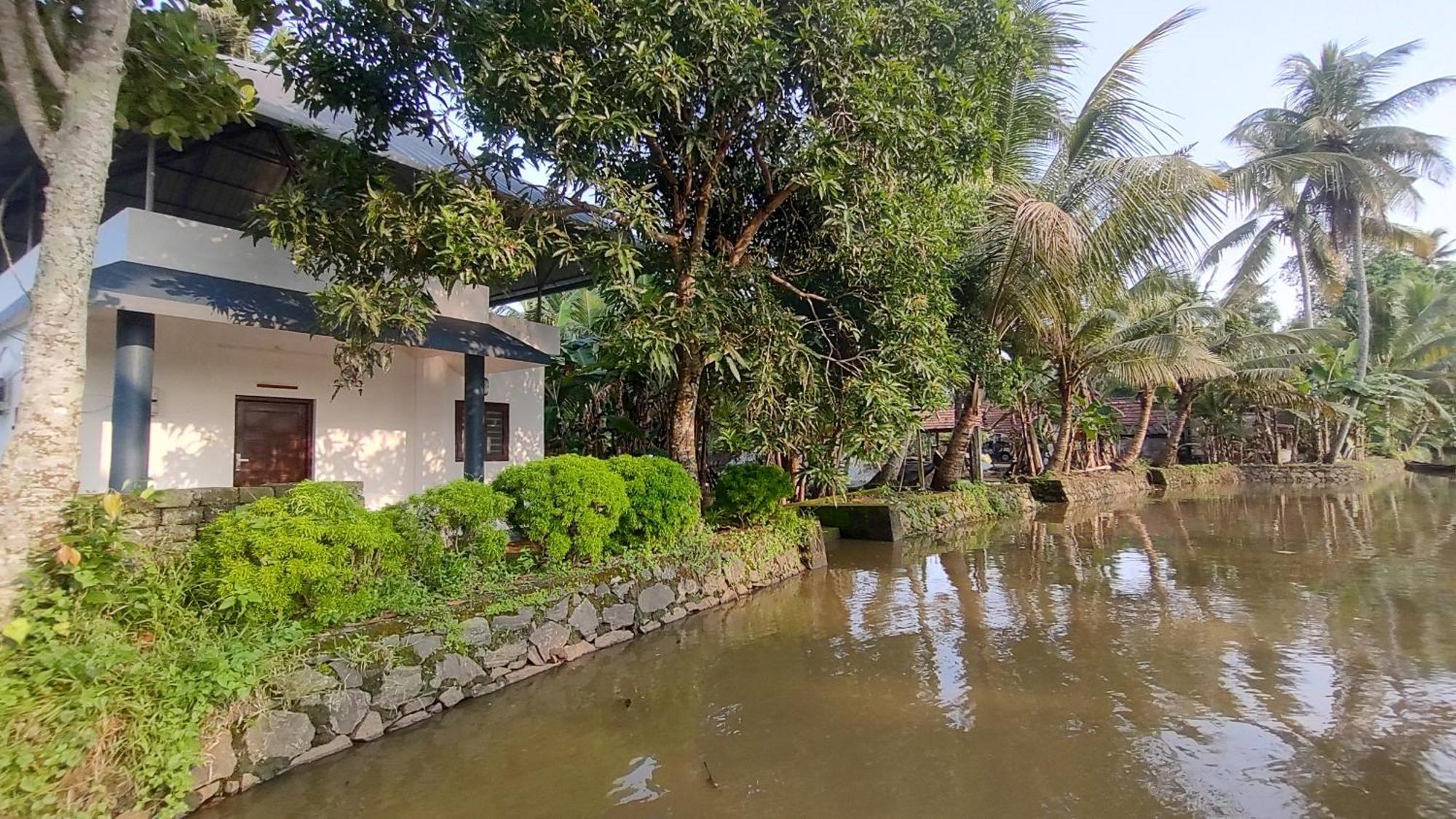 Valentine'S Rice Bowl Home Stay Alappuzha Exterior foto